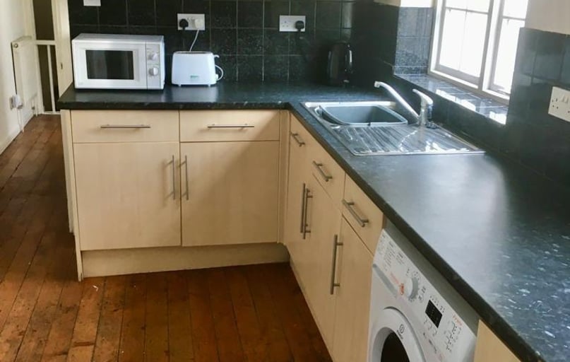 Clifton Place, Greenbank, Plymouth - Image 1